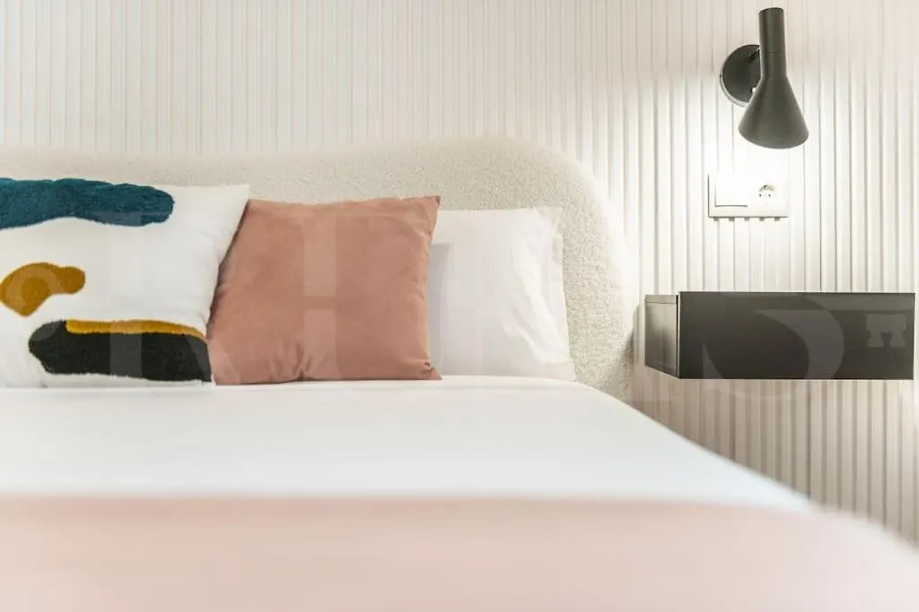 Comfortable Apartment In The Center By Rems Malaga