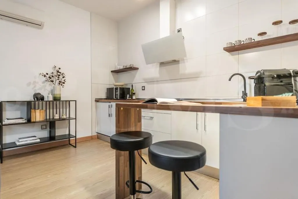 Comfortable Apartment In The Center By Rems Malaga